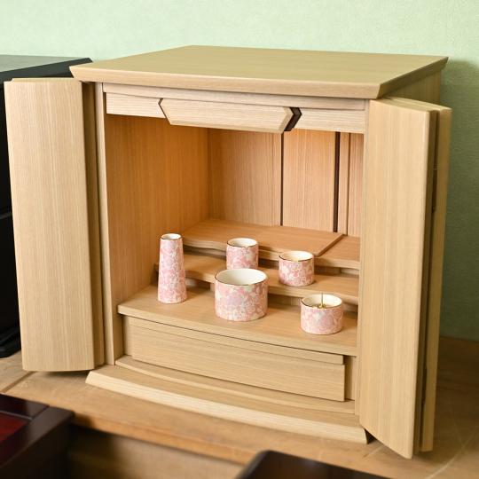 モダン仏壇 (ナタルナ 15号) ウォールナット